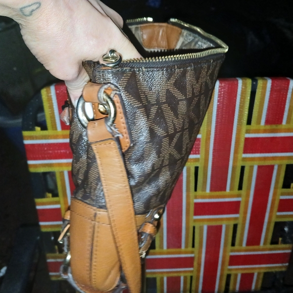 Handbag - Picture 6 of 6
